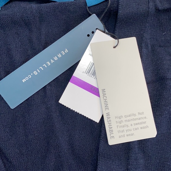 Perry Ellis Woman’s Navy Blue Button Down XXL New - Picture 3 of 3